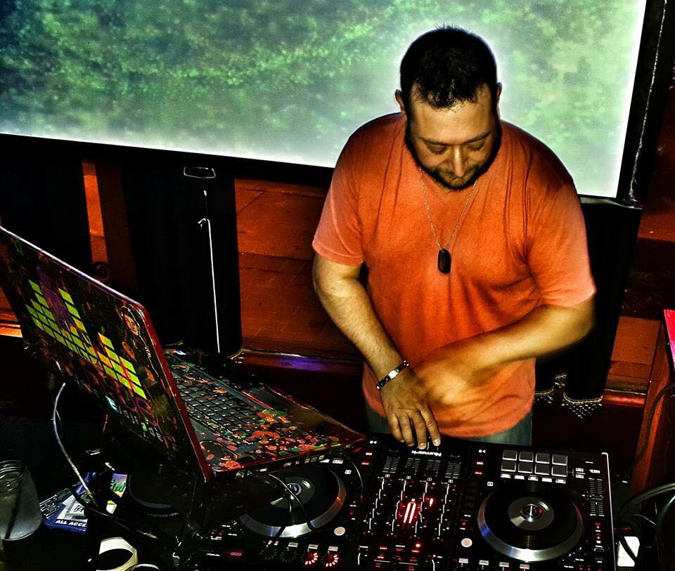 Dj fade the new mix 107 3 kgrs